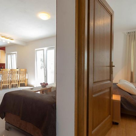 Apartments Valeria Zrnovo Eksteriør billede