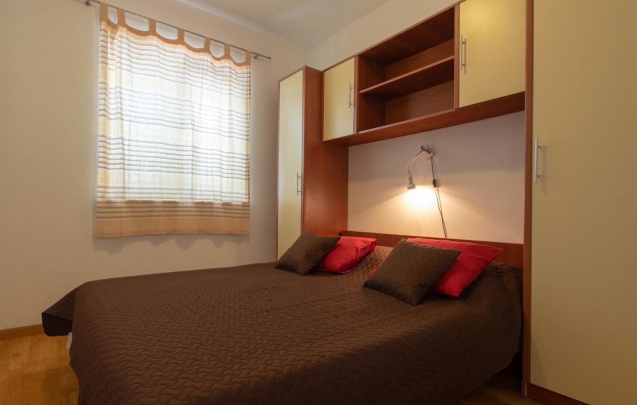 Apartments Valeria Zrnovo Eksteriør billede