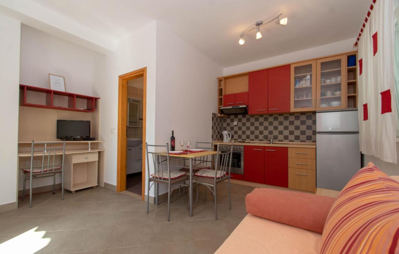 Apartments Valeria Zrnovo Eksteriør billede